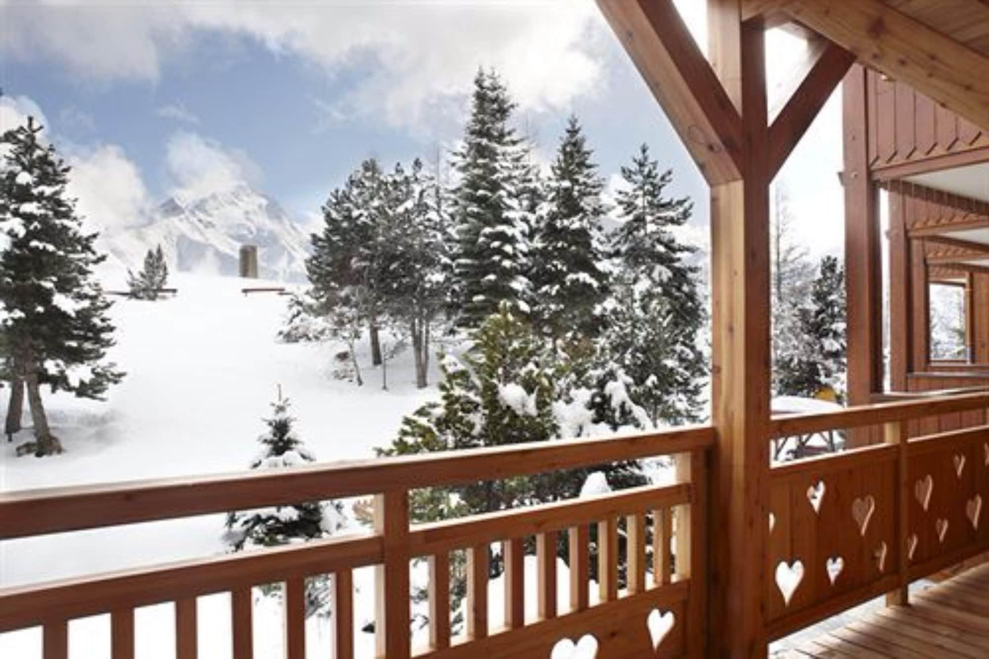 Hotel Chalet Mounier Ле дез Альп Экстерьер фото